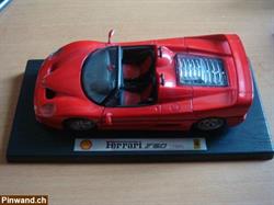 Ferrari F50 (1995) auf Sockel, 1:18