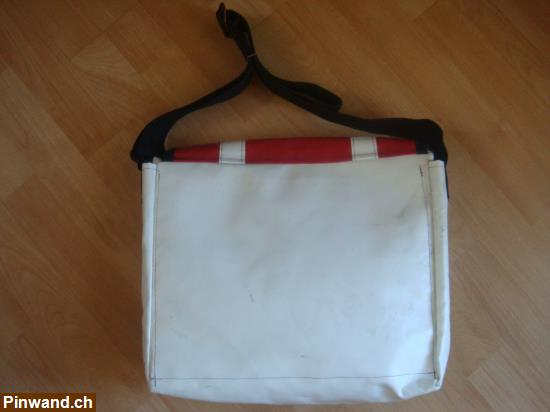 Bild 2: Anhängetasche mit Klettverschluss