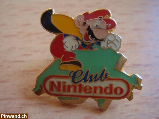 Bild 1: Alter Pin Nintendo Club