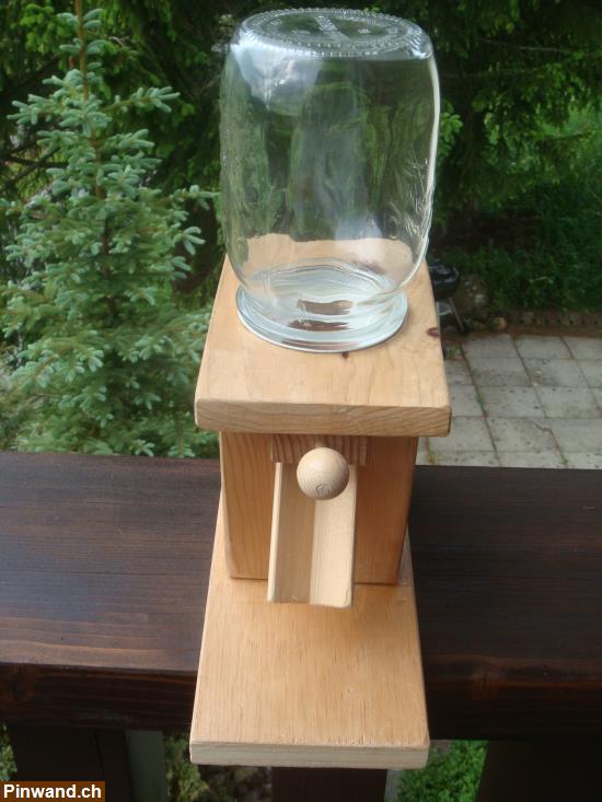 Bild 2: Nüssespender Buchenholz / Glasbehälter (abschraubbar)