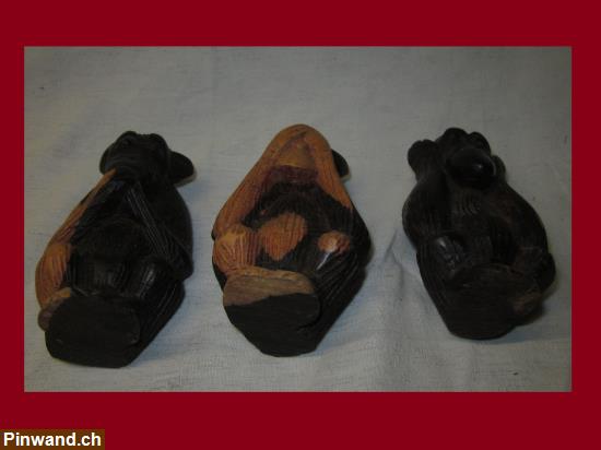 Bild 4: Die 3 Affen aus Holz - NICHTS hören, sehen, sagen...