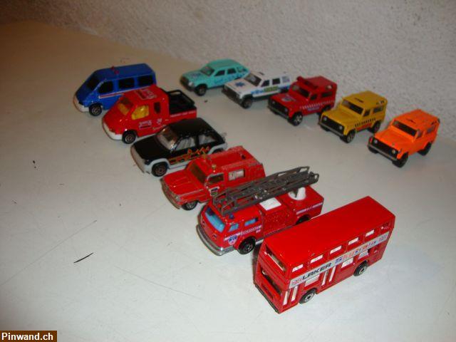 Bild 3: Diverse Spielzeugautos zu verkaufen