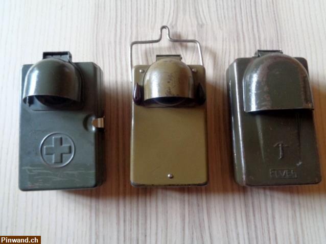 Bild 1: Militärtaschenlampen, sehr alt, verschiedene Modelle (3 Stk.)