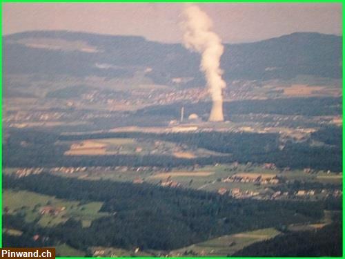 Bild 5: Bild Gemeinde Staffelbach im Hintergrund Kernkraftwerks