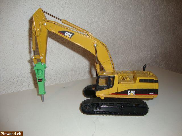 Bild 1: Caterpillar 365 mit Montabert Hammer zu verkaufen