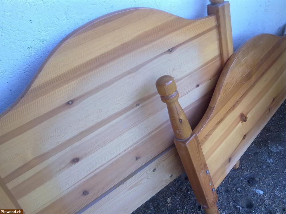 Bild 5: Bettstatt aus Kieferholz zu verkaufen