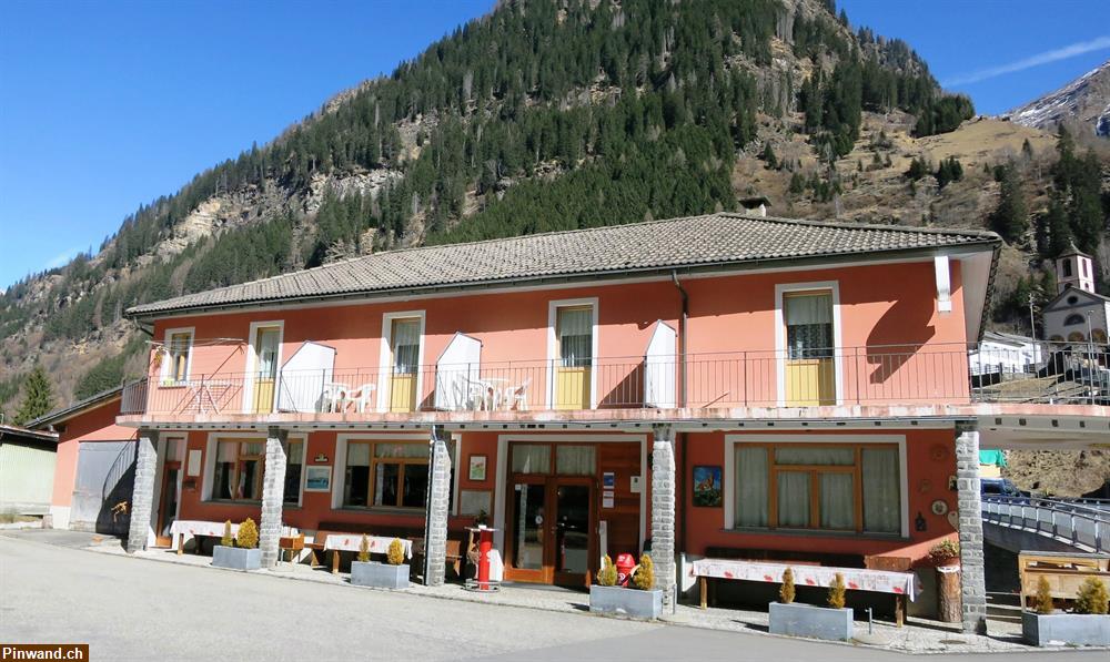 Bild 1: Schönes Hotel in Calancatal Rossa GR zu verkaufen