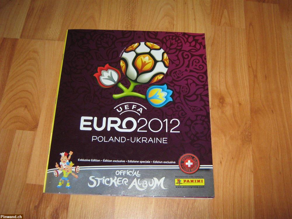 Bild 1: Panini Album Euro 2012, komplett zu verkaufen