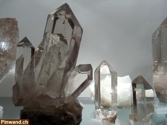 Bild 1: Schweizer Kristalle Mineralien Amethyst Turmalin Heilsteine aus dem Wallis