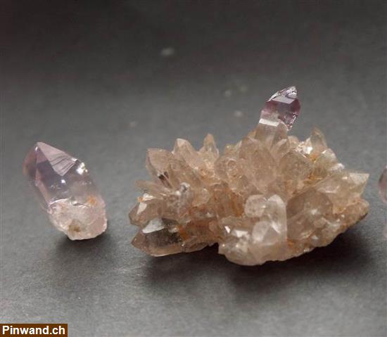Bild 2: Schweizer Kristalle Mineralien Amethyst Turmalin Heilsteine aus dem Wallis