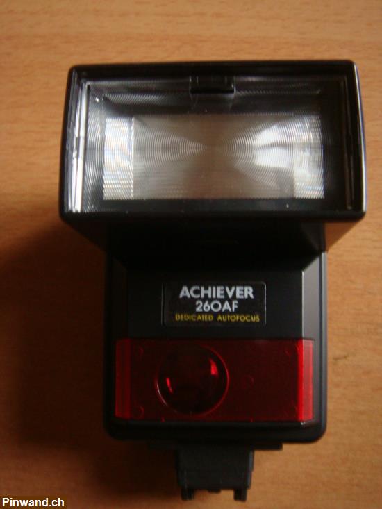 Bild 4: Achiever 260 AF (Autofocus) / Blitzgerät