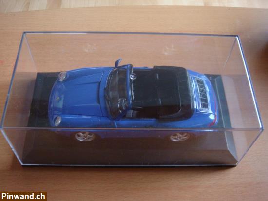 Bild 1: Porsche 911 Carrara 4 Cabrio / 1:18