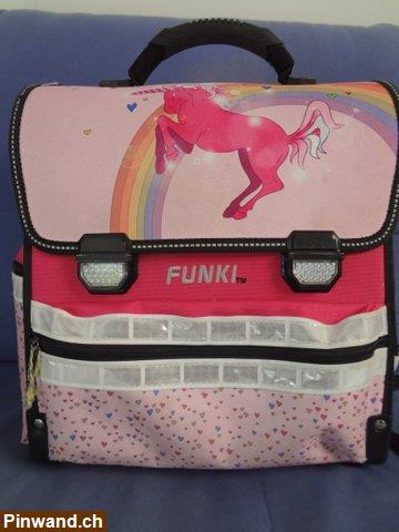 Bild 1: Schulthek, Etui und Turnsack von Funke Motiv Einhorn