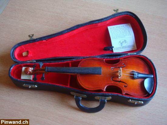 Bild 1: Authentic Models Holland: Violine