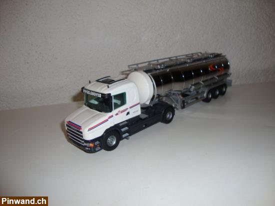 Bild 1: Scania 124L/470 Tankzug im Masstab 1:50