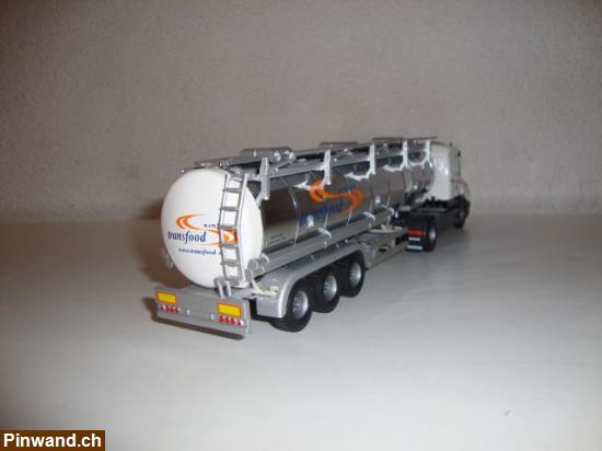 Bild 3: Scania 124L/470 Tankzug im Masstab 1:50