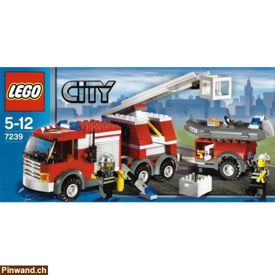 Bild 1: LEGO City 7239 - Feuerwehrlöschzug