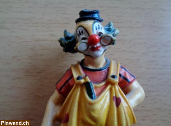 Bild 2: Wunderschöner, handgeschnitzter Holz Clown Trompetenspieler