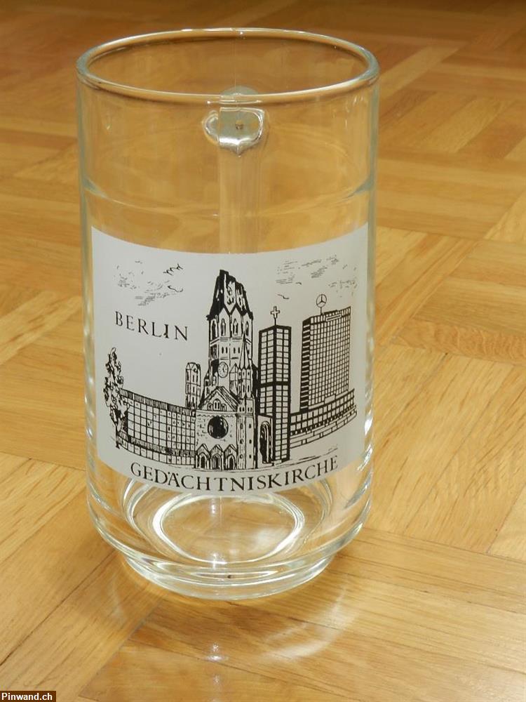 Bild 1: Henkelglas Bierglas Berlin Gedächtniskirche Bierhumpen Glas 0,4 lt