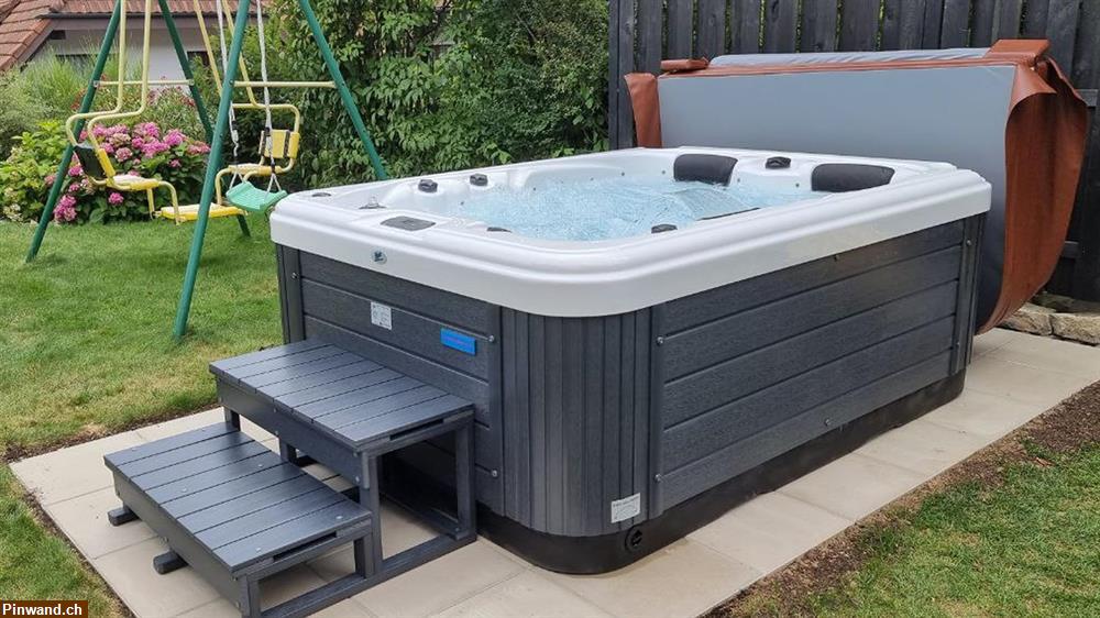 Bild 1: Der beliebte Whirlpool «Stingray 6630»