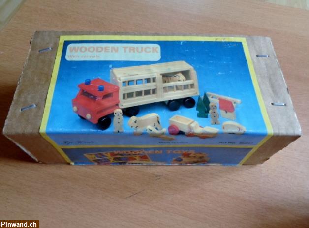 Bild 1: Wooden Truck Buchenholz Tiertransporter (Total 21 Teile)