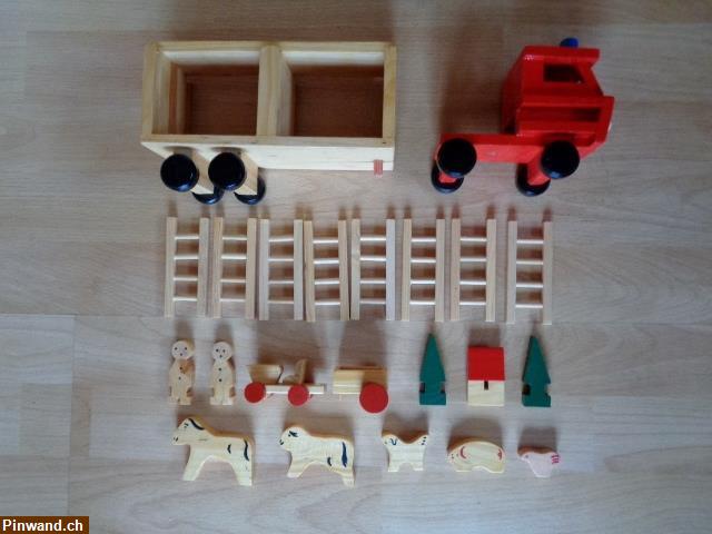 Bild 2: Wooden Truck Buchenholz Tiertransporter (Total 21 Teile)