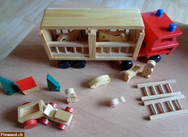 Bild 5: Wooden Truck Buchenholz Tiertransporter (Total 21 Teile)