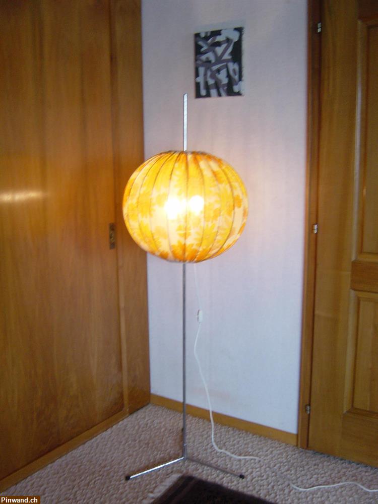 Bild 1: Stehlampe aus den 50er Jahren