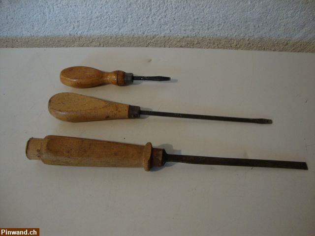 Bild 3: 3 alte Werkzeuge