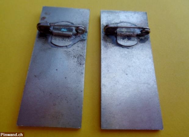 Bild 2: Soldatenweihnacht 1939 Abzeichen (Silber und Bronce)