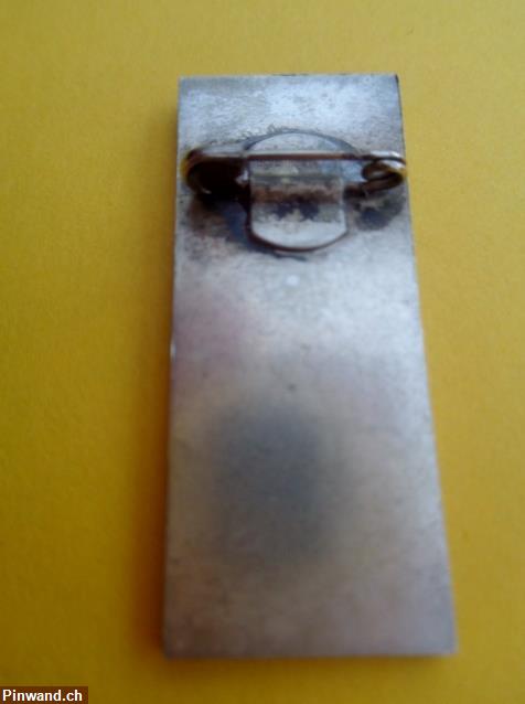 Bild 6: Soldatenweihnacht 1939 Abzeichen (Silber und Bronce)