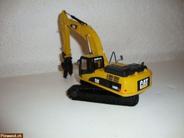 Bild 4: Caterpillar 330DL mit Abbruchschere