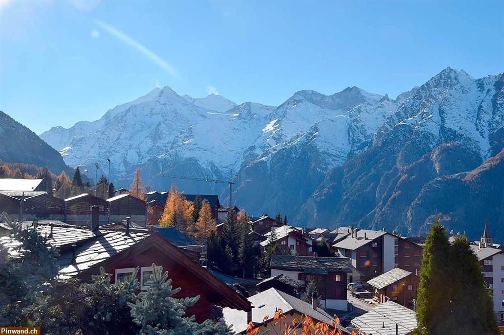 Bild 9: Chalet 2 Wohnungen Wintergarten unverbaubare ruhige Lage Spielplatz Anbau Garagen super Aussicht