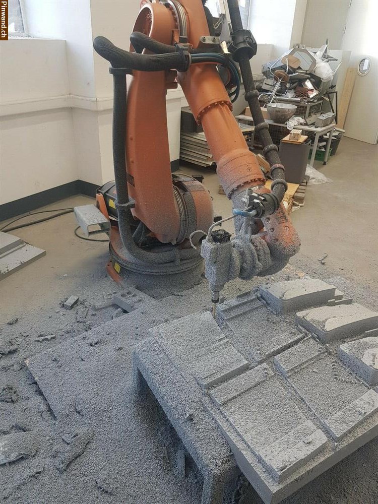 Bild 2: Kuka Roboter KR210 L150 Baujahr 2008