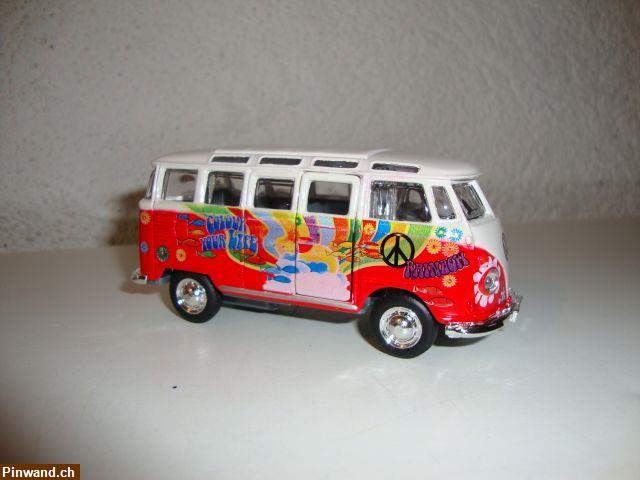Bild 1: VW Bus Samba Hippie Line