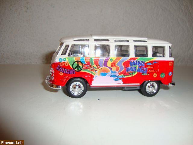Bild 3: VW Bus Samba Hippie Line