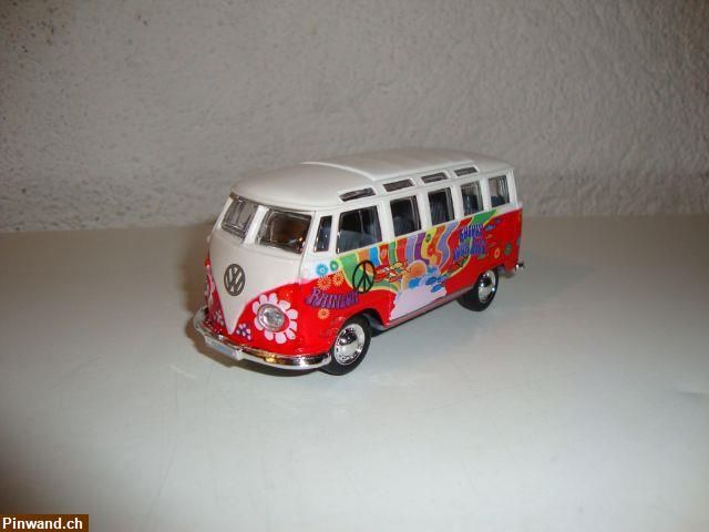 Bild 5: VW Bus Samba Hippie Line