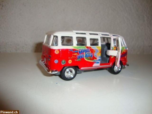 Bild 6: VW Bus Samba Hippie Line