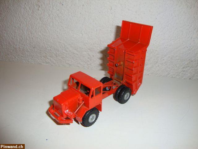 Bild 2: Joal Euclid Dumper Truck im Massstab 1:64 aus Metall