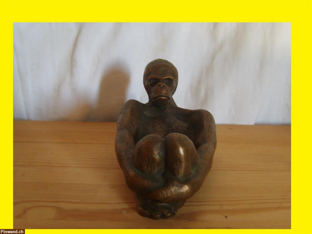 Bild 7: Gorilla Figur Bronzeskulptur