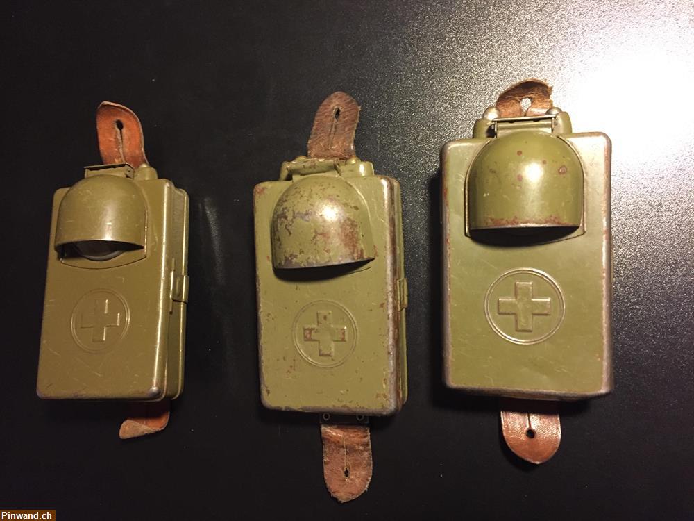 Bild 1: Diverse alte Militärtaschenlampen zu verkaufen