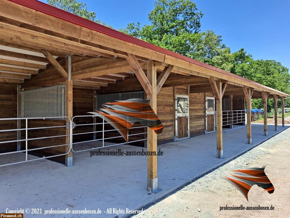 Bild 15: Modernen Pferdestall bauen, Aussenboxen, Pferdeboxen, Weidehütte, Pferdeunterstand, Stallungen,