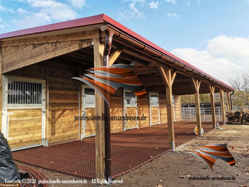 Bild 18: Modernen Pferdestall bauen, Aussenboxen, Pferdeboxen, Weidehütte, Pferdeunterstand, Stallungen,