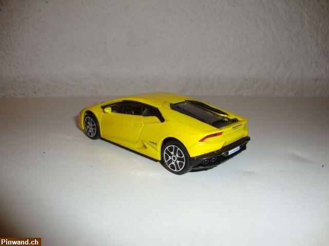 Bild 2: Lamborghini Huracan LP 610-4 aus Metall im Massstab 1:43