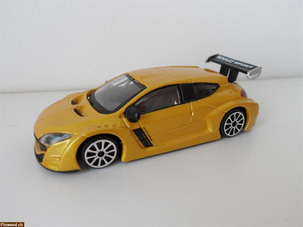 Bild 1: Renault Megane Sport aus Metall, Masstab 1:43