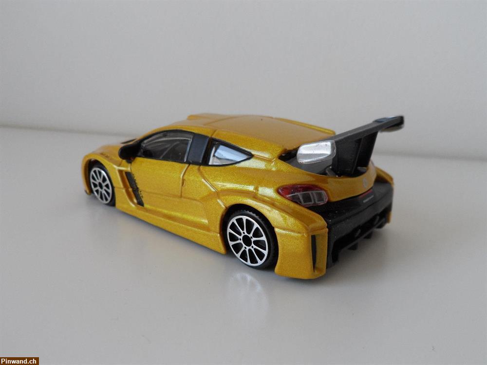 Bild 2: Renault Megane Sport aus Metall, Masstab 1:43