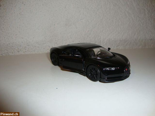 Bild 4: Bugatti Chiron aus Metall im Massstab 1:40 zu verkaufen