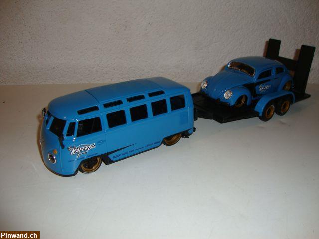 Bild 1: VW Bus Samba+VW Käfer