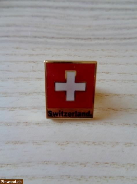 Bild 3: Switzerland Pin / Originalschachtel