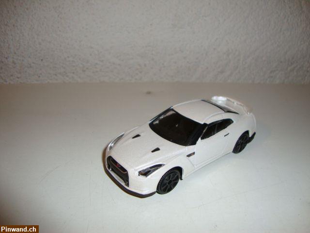 Bild 4: Nissan GT-R Automodell aus Metall im Massstab 1:43